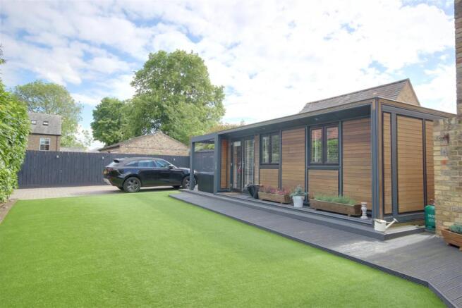 Garden Chalet
