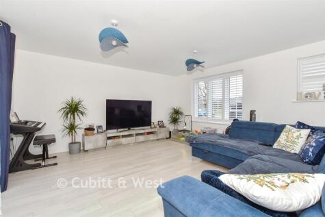 Everett Gardens, Eastergate, Chichester, West Sussex