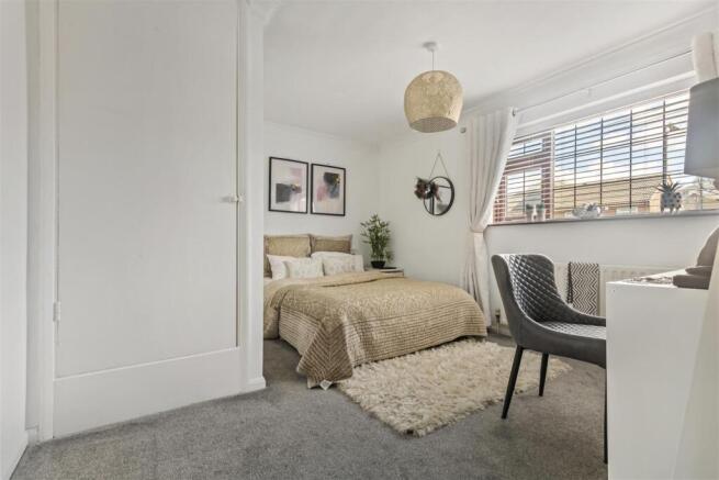 3 bed Terraced for sale Image 9