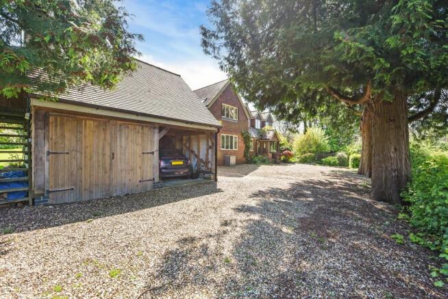 Garage/Carbarn