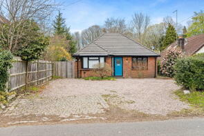Broad Oak, Blackberry Road, Lingfield RH7 6NQ