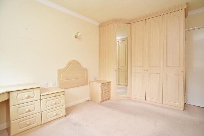 2 bed Flat for sale Image 10