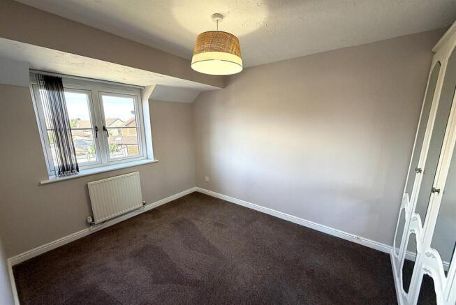 3 bed House to rent Image 10