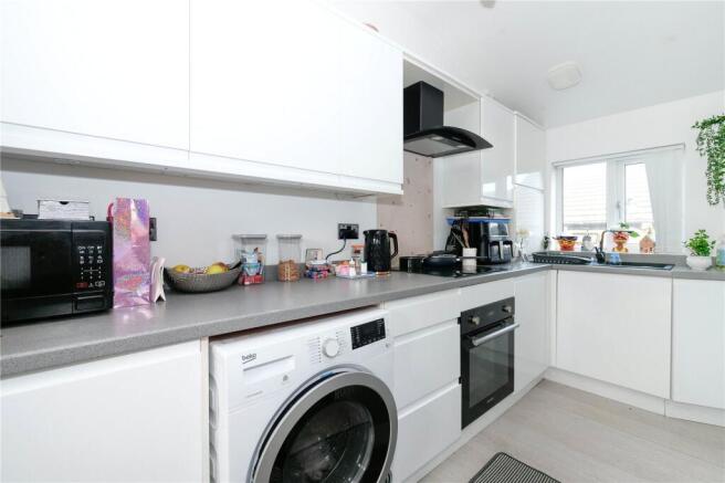 3 bed Terraced for sale Image 4