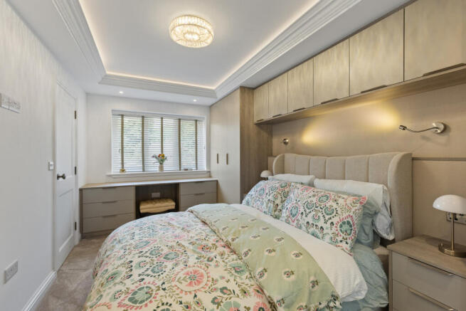 4 bed Detached for sale Image 7