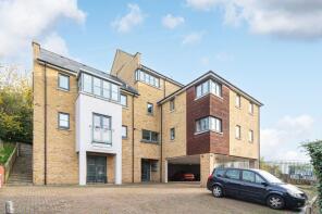 Flat 3, 61a Harrison Court, Rye Hill Park, London SE15 3JN
