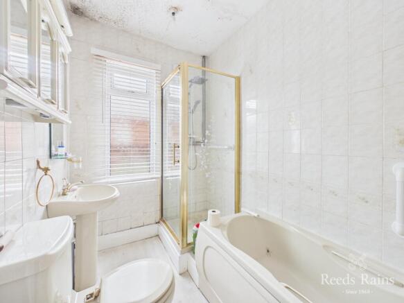2 bed Semi-Detached Bungalow for sale Image 7