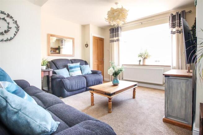 SPACIOUS LOUNGE