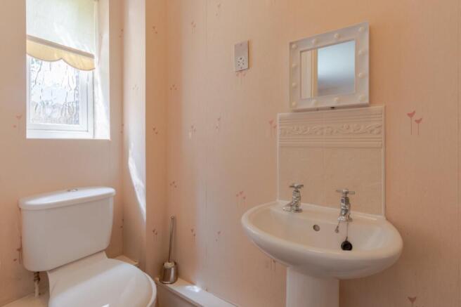 2 bed Flat for sale Image 10