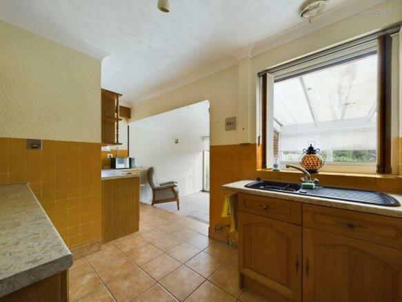 Kitchen/Breakfast Area