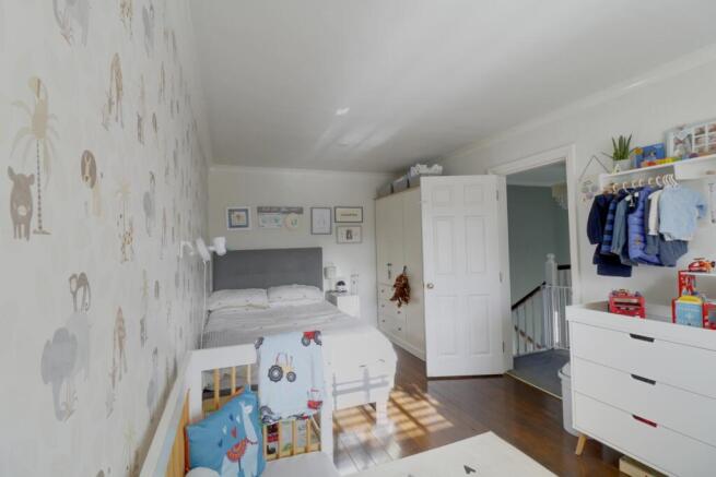 Bed 3 a