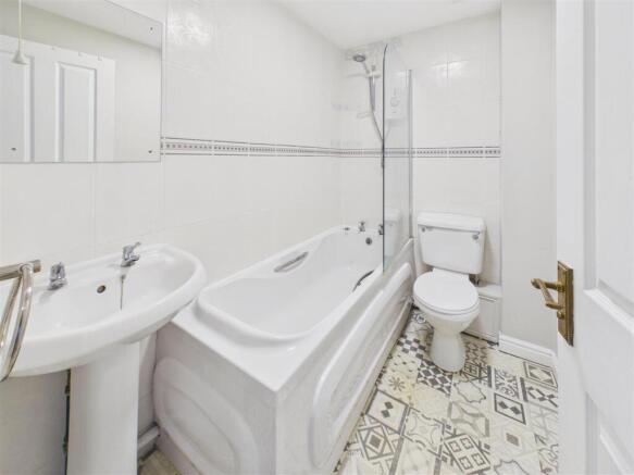 2 bed Terraced for sale Image 7