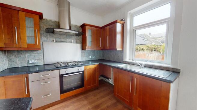 3 bed Terraced to rent Image 5