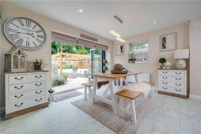 4 bed Detached for sale Image 5