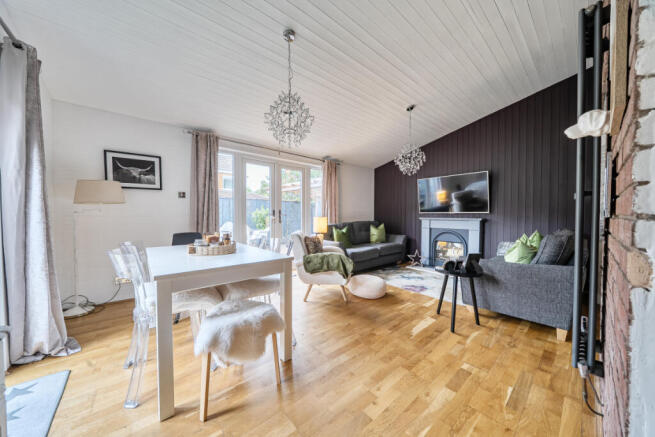 Beautifully Presented Three-Bedroom Property