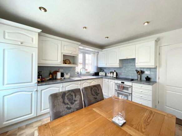 2 bed Semi-Detached Bungalow for sale Image 7