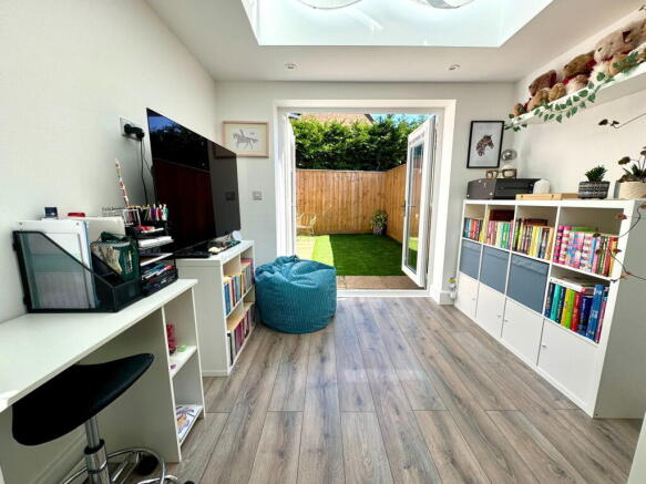 2 bed Semi-Detached for sale Image 7