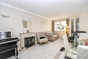Flat 28, 10a Colonel Stevens Court, Granville Road, Eastbourne BN20 7HD