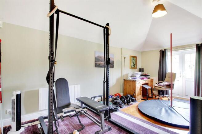 Bedroom 2/Gym