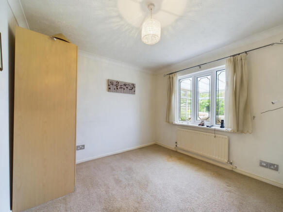 3 bed Bungalow for sale Image 8