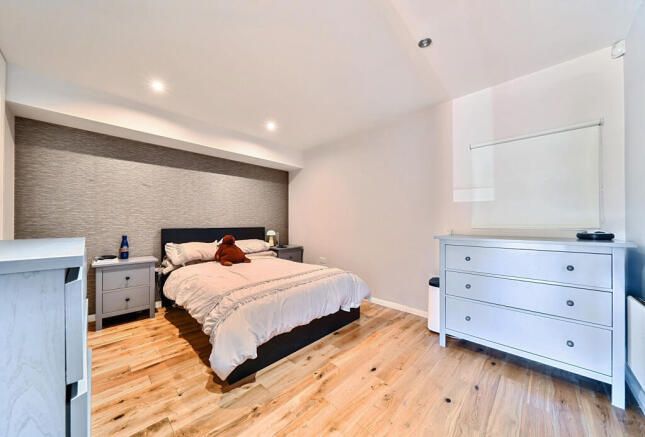 1320870-20-686cfe...