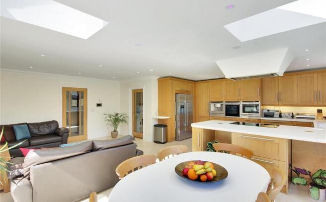 Kitchen/Dining/Famil