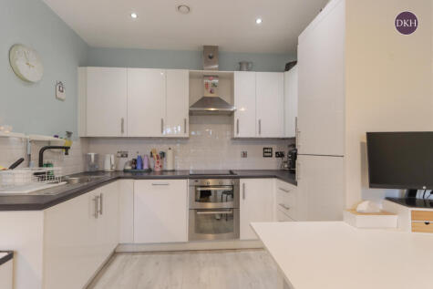 Lockhart Road, Watford