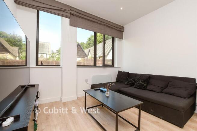 Kitchen / Dining Area