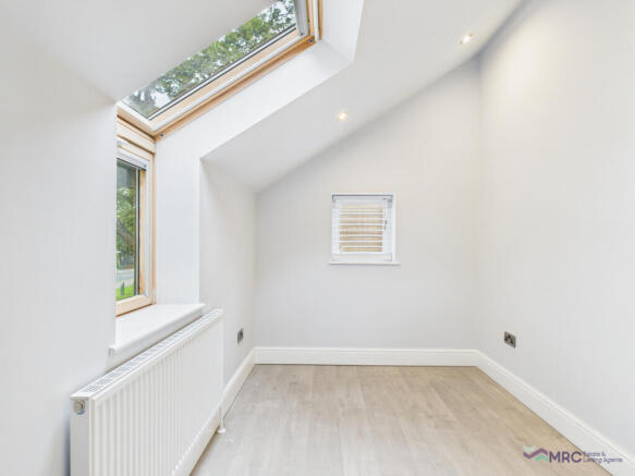 2 bed Semi-Detached to rent Image 8