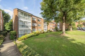 8, Gressenham Court, Aran Drive, Stanmore HA7 4LZ