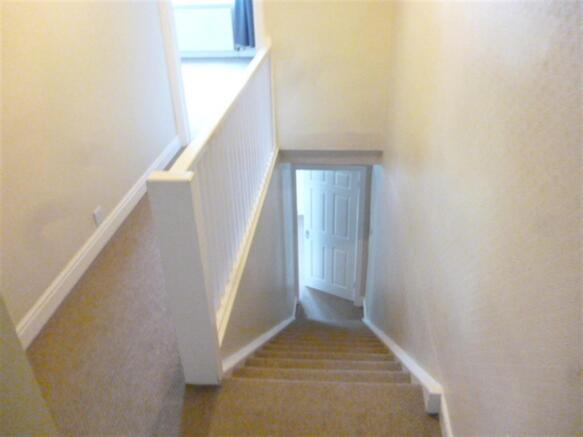 2 bed Terraced to rent Image 8