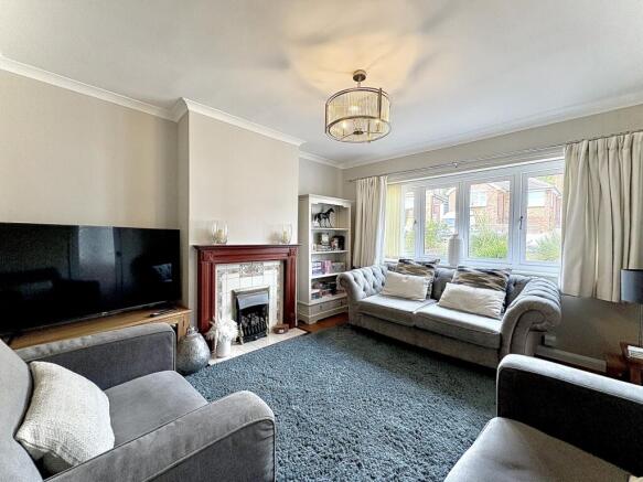 Milton Crescent, THE STRAITS, DY3 3DR photo 4