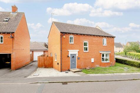 Palmer Close, Stansted, Essex, CM24