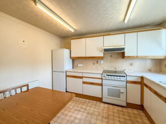 3 bed Terraced for sale Image 4