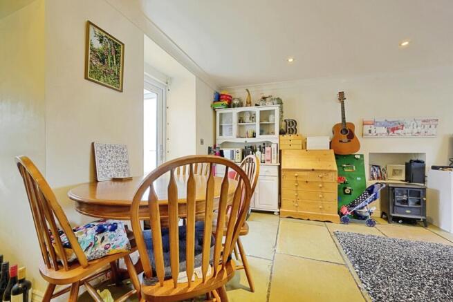 2 bed Terraced for sale Image 7