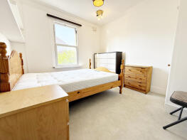 47, Darwin Road, London W5 4BA