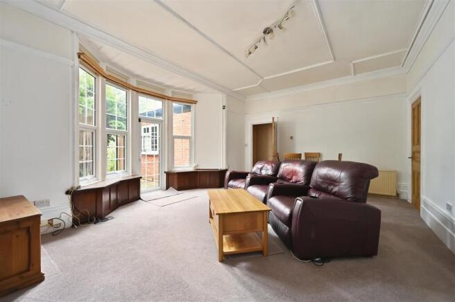 COLWORTH COURT - TN393QR - PHOTOS (1).jpg