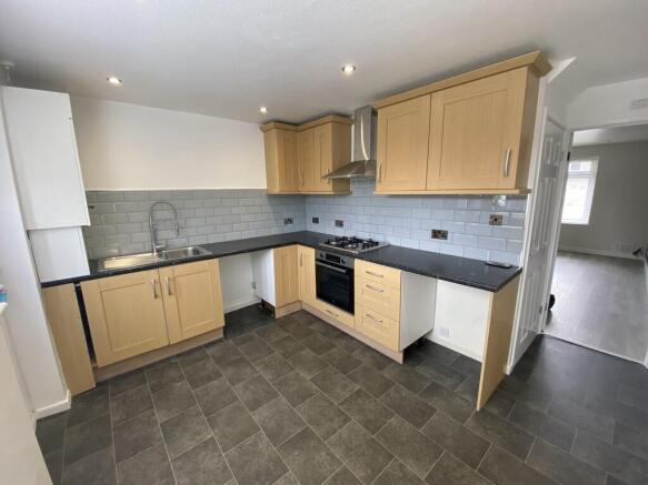 2 bed Town House to rent Image 4