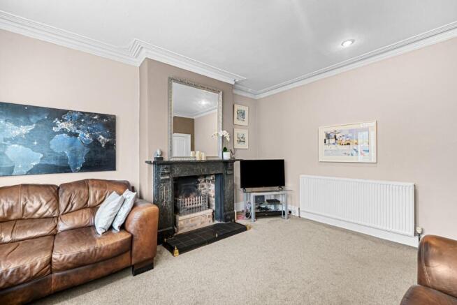 3 bed Terraced for sale Image 9