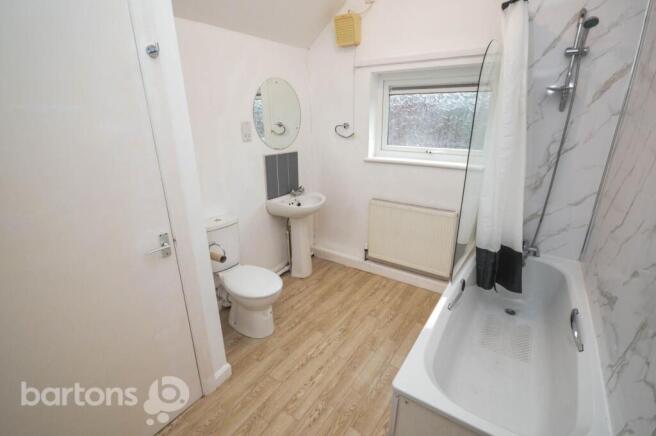 2 bed Terraced to rent Image 7