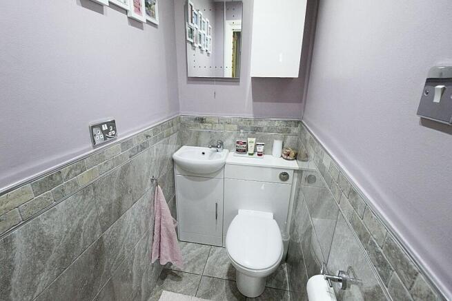 3 bed Detached for sale Image 11