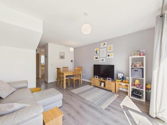 2 bed Semi-Detached for sale Image 4