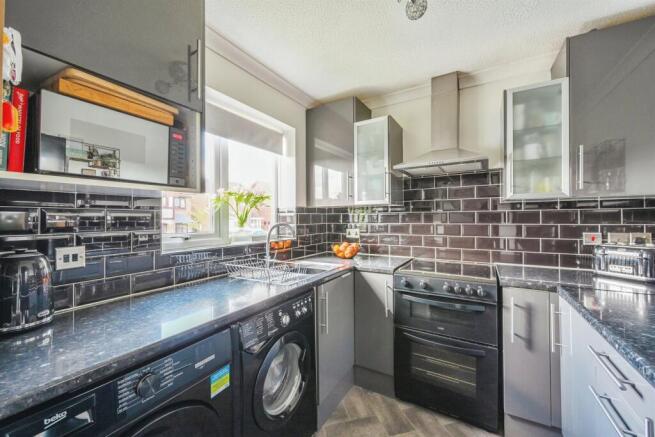 Kitchen: