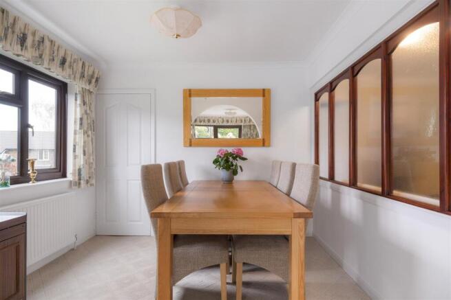 Alms Hill Road, Parkhead, S11 photo 4