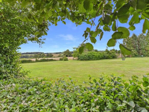 Fagnall Lane, Winchmore Hill, Amersham, HP7 photo 4