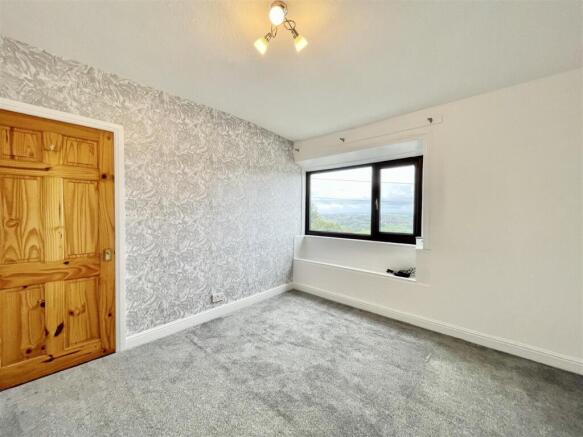 2 bed Terraced for sale Image 11