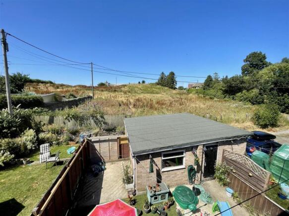 3 bed Semi-Detached for sale Image 11