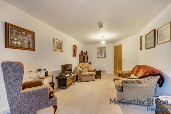 8669159-interior18.jpg