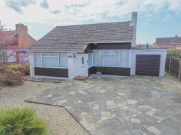 2, Admirals Road, Locks Heath, Southampton SO31 6QF