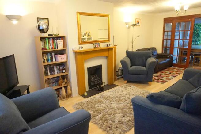 LOUNGE TO BE USED.JPG